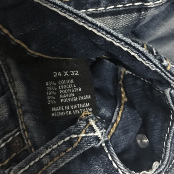 Buckle Jeans - Picture 4 of 8